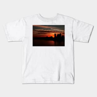 and yet another day closes... Kids T-Shirt